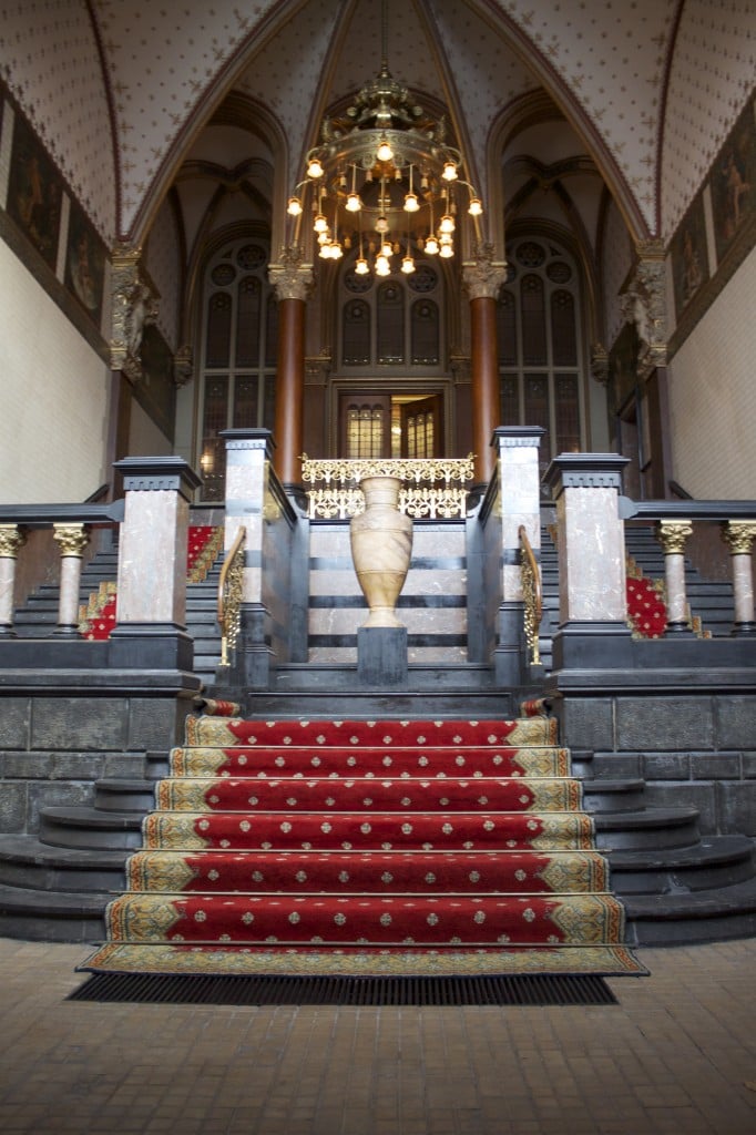 Koninklijke wachtkamer Amsterdam trappen Royals op het spoor